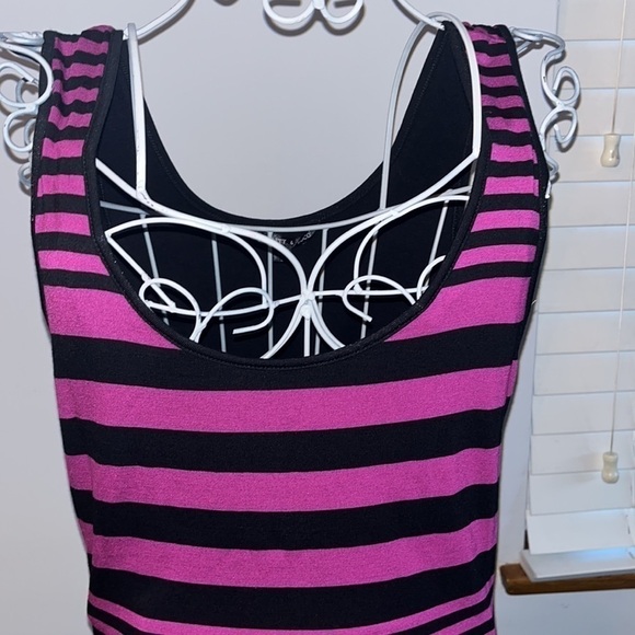 Felicity & Coco Like New! Nordstrom Black/Magenta Striped Jersey Tank Dress - Picture 2 of 7